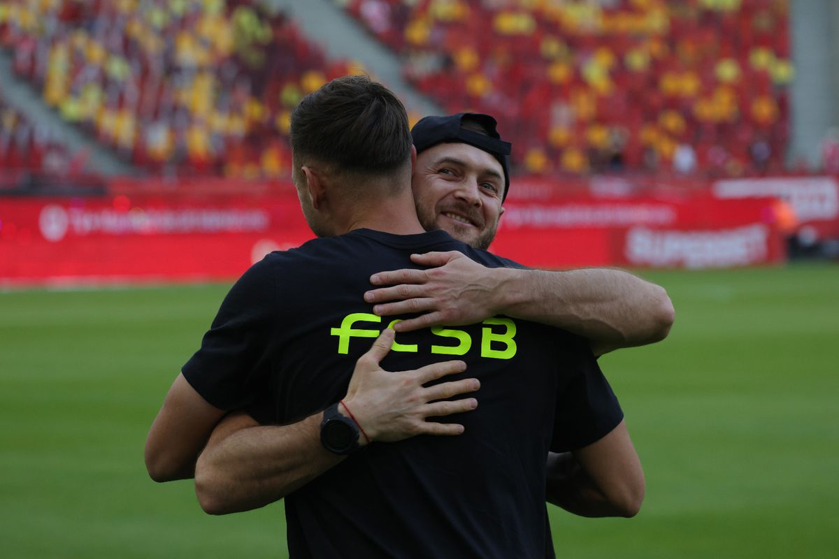 Dinamo - FCSB, imagini de încălzire: cum au fost primiți Politic și Musi de foștii colegi