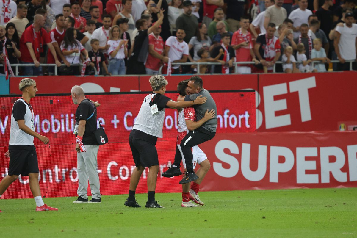 Nici Armstrong, nici Musi » Dinamovistul care le-a luat ochii tuturor în derby-ul cu FCSB: „Sunt rari astfel de jucători”