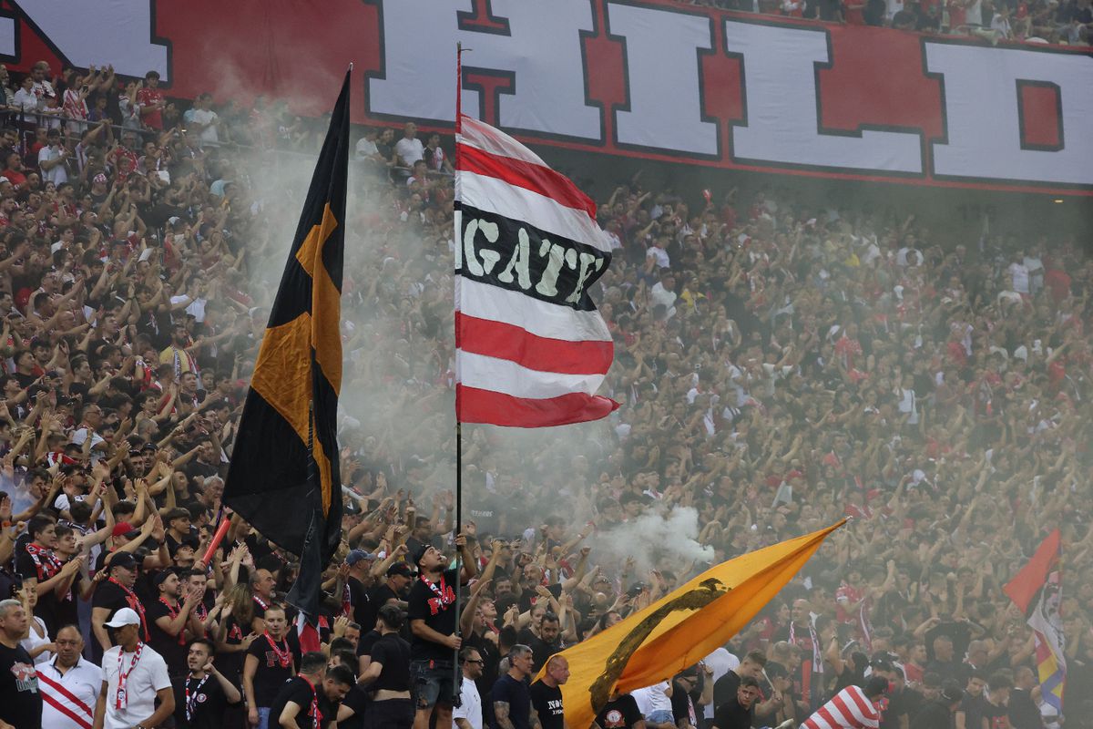 Scenografie cu bucluc în derby! Dinamoviștii n-au putut să-l miște pe „Mario”