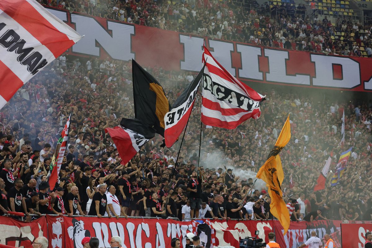 Scenografie cu bucluc în derby! Dinamoviștii n-au putut să-l miște pe „Mario”