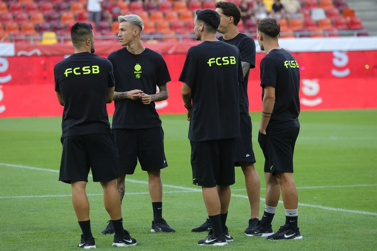 Dinamo - FCSB, imagini de încălzire: cum au fost primiți Politic și Musi de foștii colegi