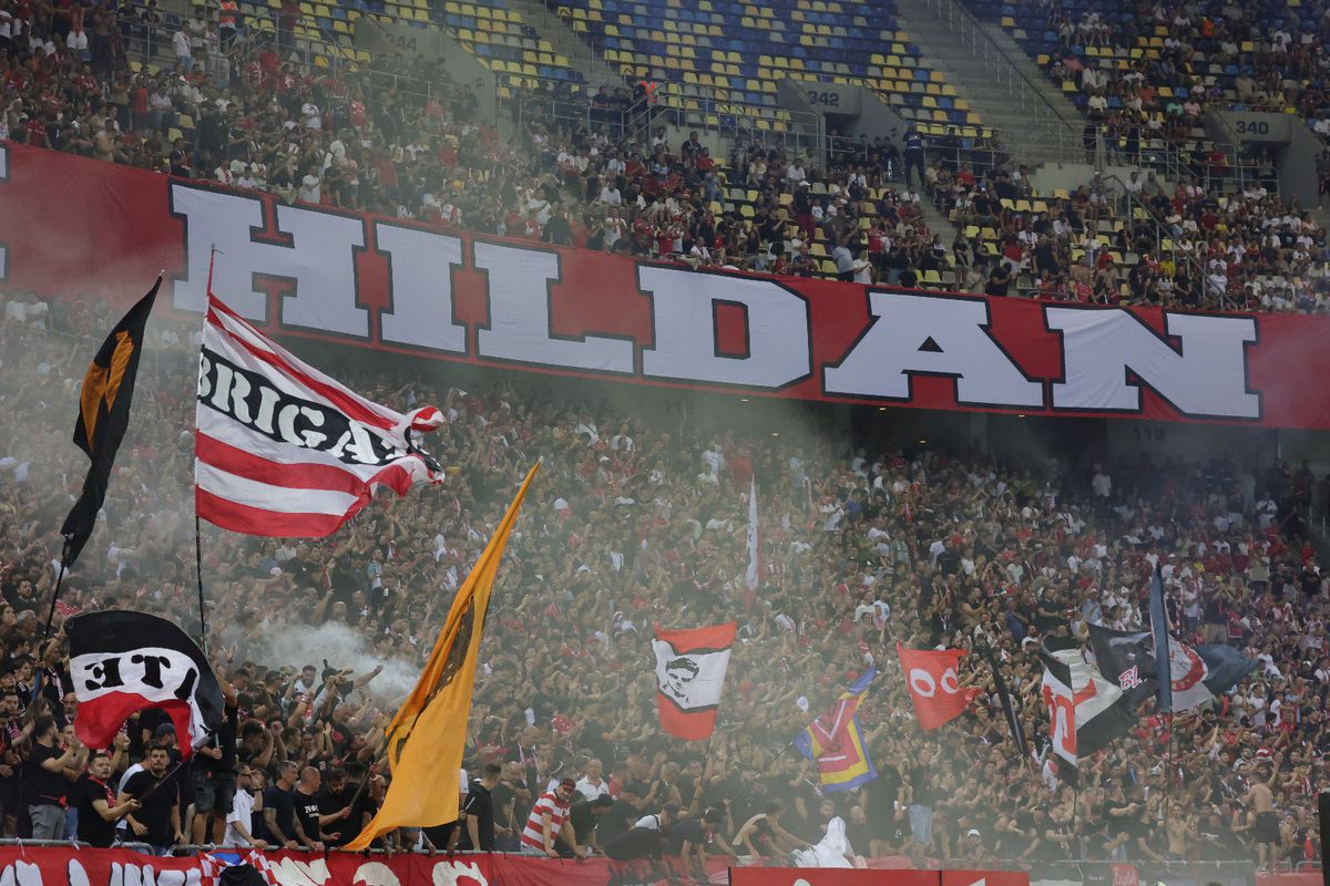 Scenografie cu bucluc în derby! Dinamoviștii n-au putut să-l miște pe „Mario”