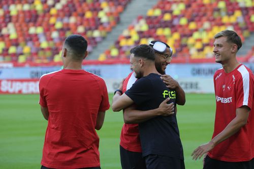 GALERIE FOTO Cum a fost primit Politic la Dinamo - FCSB + ce a făcut Musi când și-a văzut foștii coechipieri