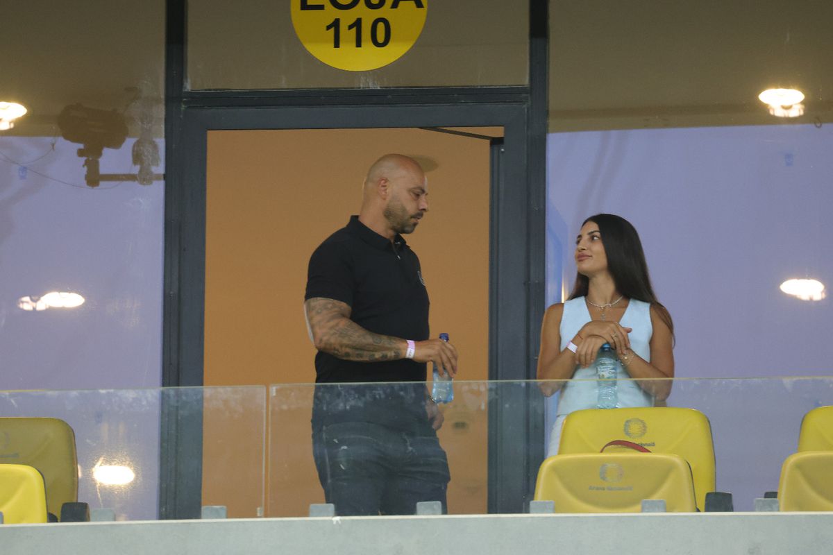 Dinamo - FCSB, derby-ul celebrităților » Giani Kiriță și iubita cu 22 de ani mai tânără, primii în loja Arenei Naționale