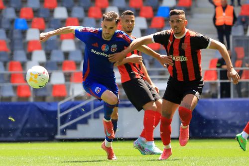 LIVE ORA 11:00 Liga 2, etapa 1: 9 meciuri se joacă de la aceeași oră, cu Steaua și CS Dinamo în prim-plan