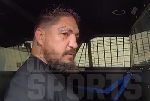 Un fost luptător de UFC a fost arestat, după ce a tras cu arma pe geamul mașinii