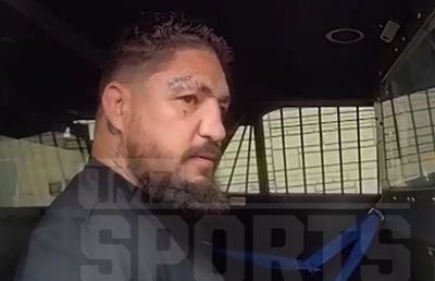 Un fost luptător de UFC a fost arestat, după ce a tras cu arma pe geamul mașinii