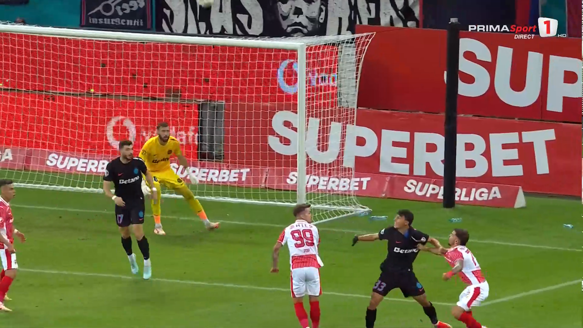 Penalty-ul comis de Radunovic în Dinamo - FCSB