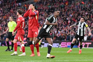 Liverpool pregătește o nouă ofertă pentru Isak » „Cormoranii” sunt gata să dea trei jucători la schimb