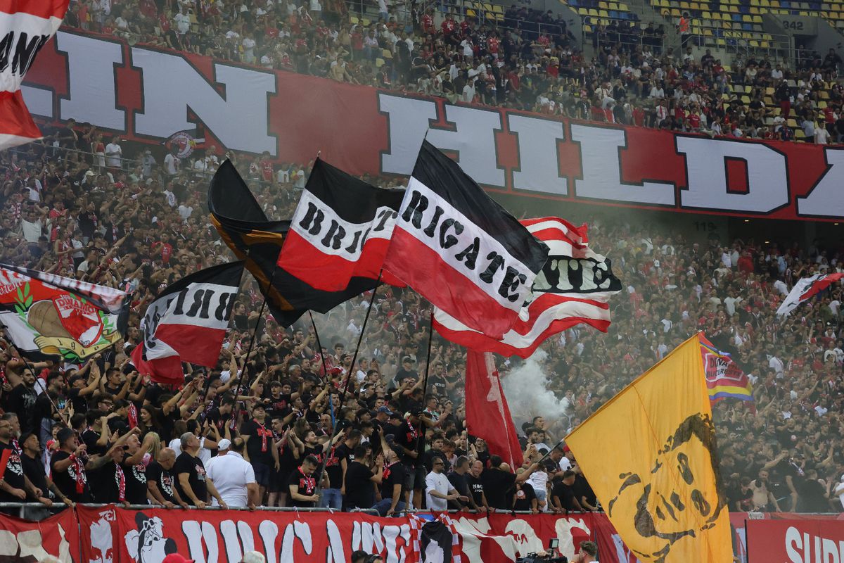 Jandarmeria a dat amenzi uriașe la Dinamo - FCSB: s-a încercat intrarea cu droguri și materiale pirotehnice pe Arena Națională
