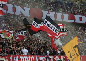 Seară grea pentru Jandarmerie după Dinamo - FCSB: s-a încercat intrarea cu droguri și materiale pirotehnice pe Arena Națională