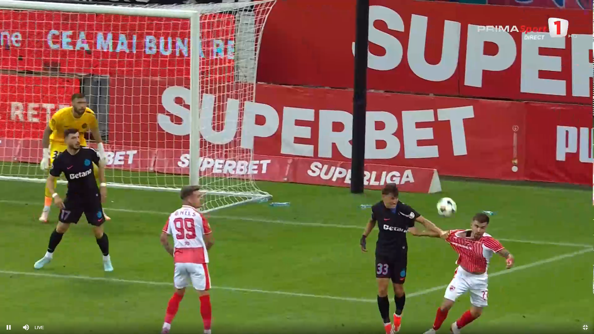 Penalty-ul comis de Radunovic în Dinamo - FCSB