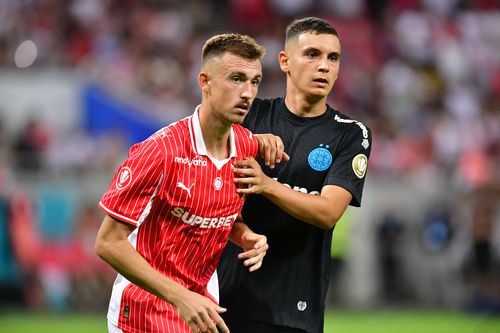 Stoinov, în duel cu Cercel, la Dinamo - FCSB // foto: GSP