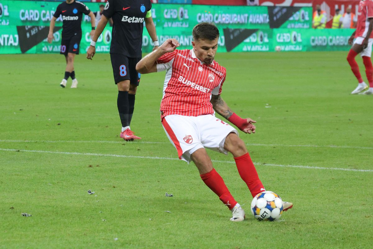 Jandarmeria a dat amenzi uriașe la Dinamo - FCSB: s-a încercat intrarea cu droguri și materiale pirotehnice pe Arena Națională