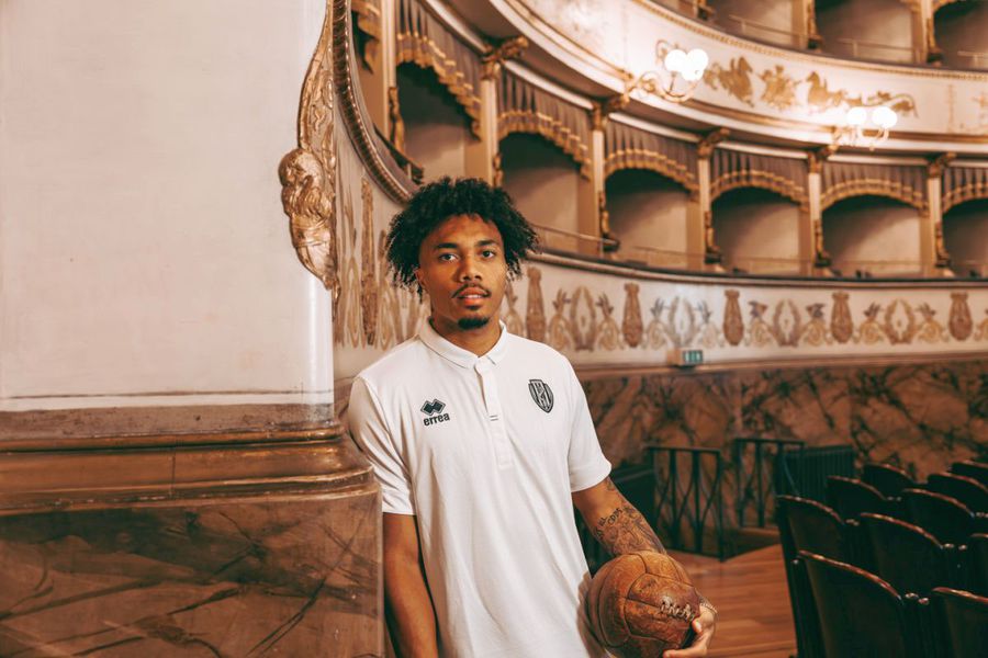 Jalen Blesa, prezentat la Cesena/ foto: cesenafc.com A plecat de la Universitatea Craiova și a semnat în Serie B