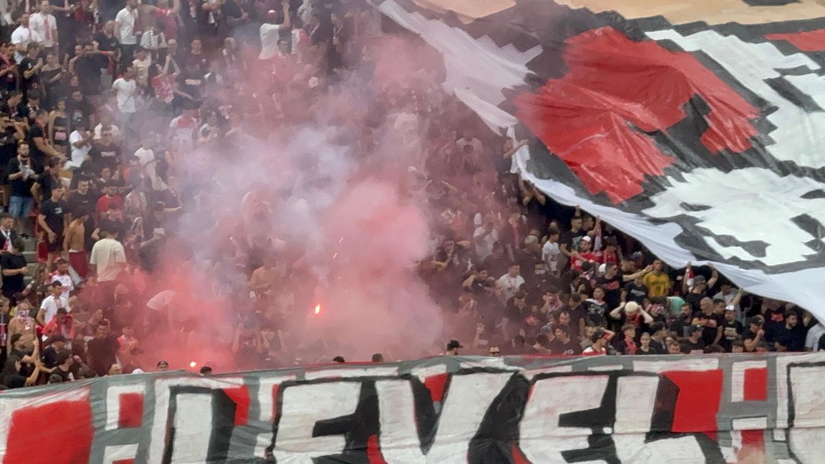 Scenografie cu bucluc în derby! Dinamoviștii n-au putut să-l miște pe „Mario”