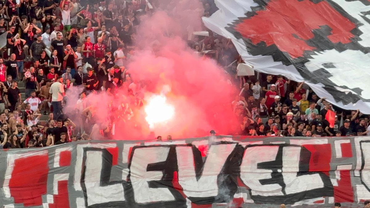 Scenografie cu bucluc în derby! Dinamoviștii n-au putut să-l miște pe „Mario”