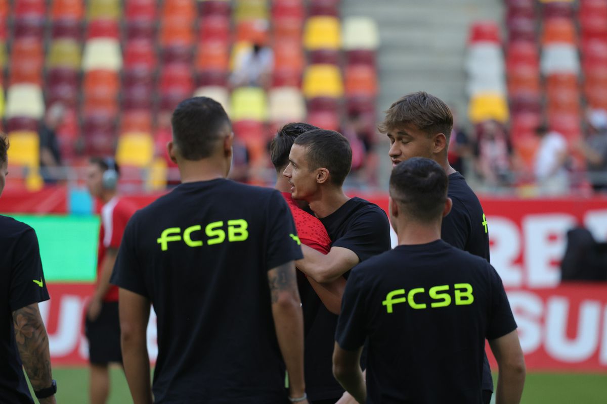 Dinamo - FCSB, imagini de încălzire: cum au fost primiți Politic și Musi de foștii colegi