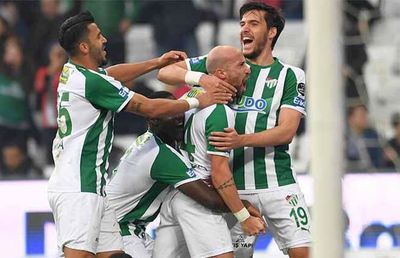 VIDEO Iasmin Latovlevici, candidat pentru Trofeul Puskas » Gol absolut uluitor marcat în victoria celor de la Bursaspor