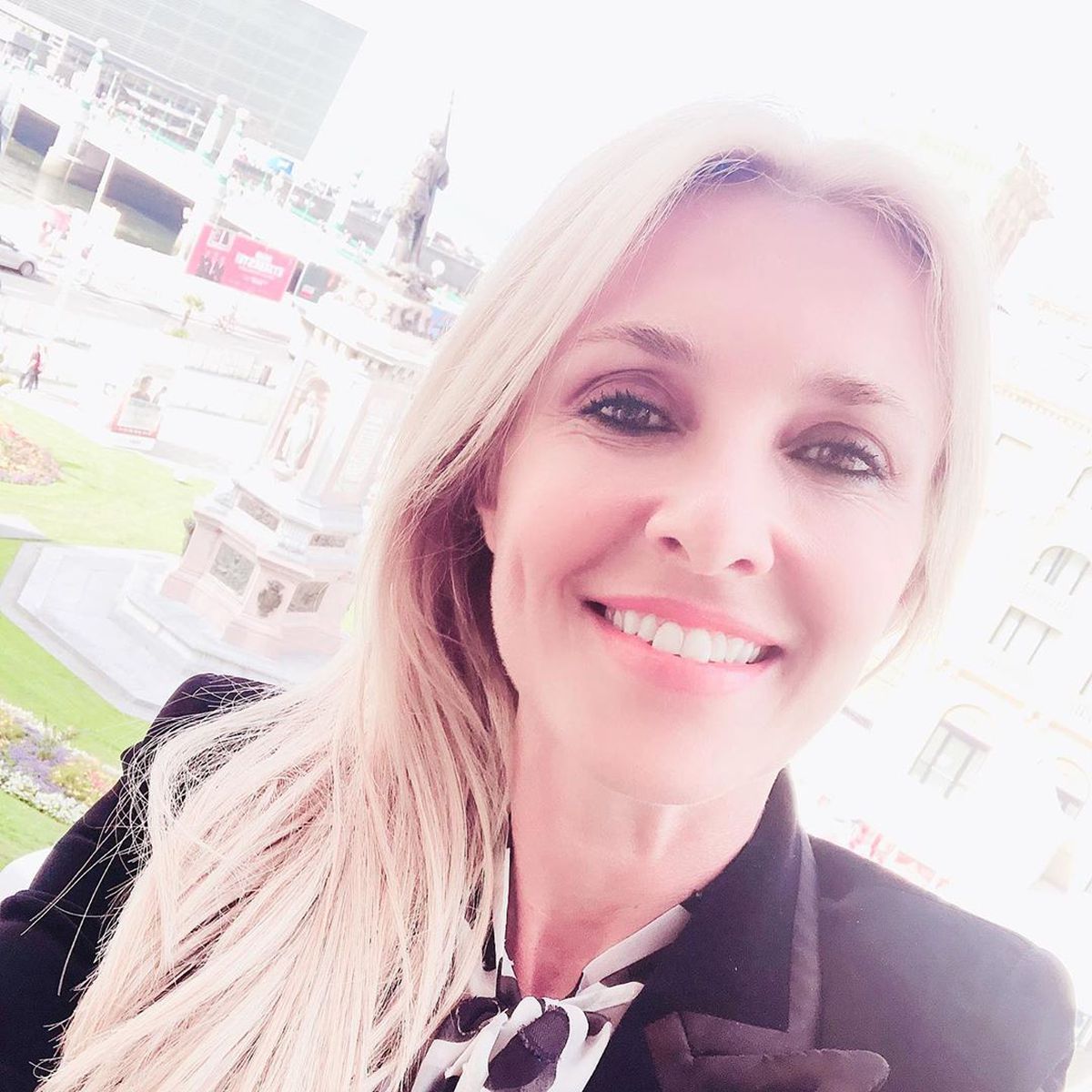 O actriță de 51 de ani a postat topless pe Instagram, apoi a șters imaginea. Ce au observat fanii