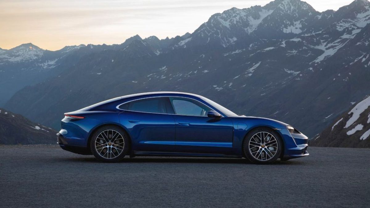 GALERIE FOTO Simona Halep și-a luat cea mai scumpă mașină electrică din lume