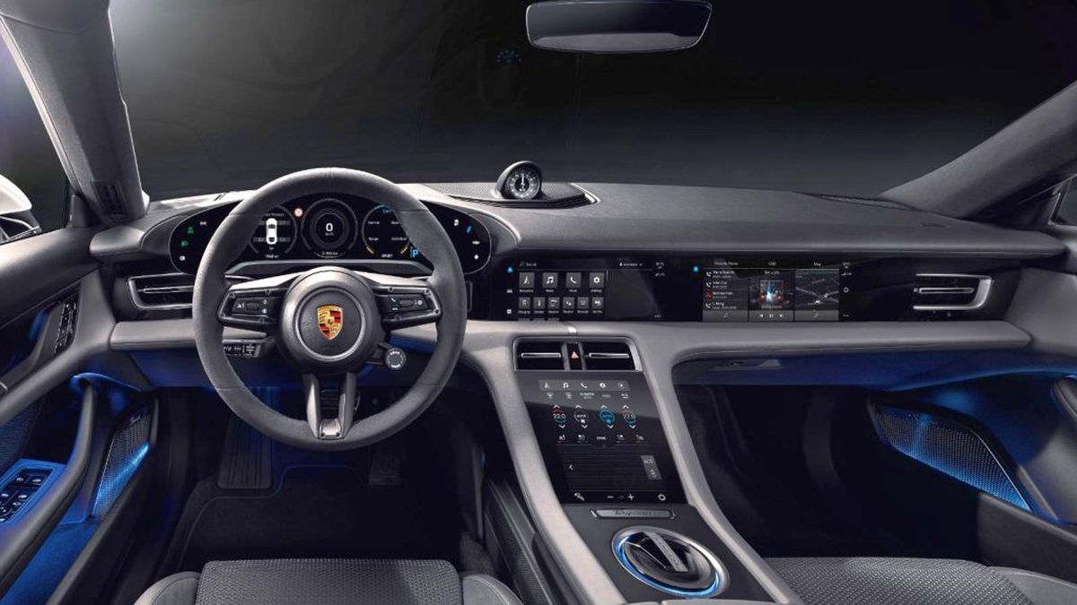 Halep - Porsche Taycan