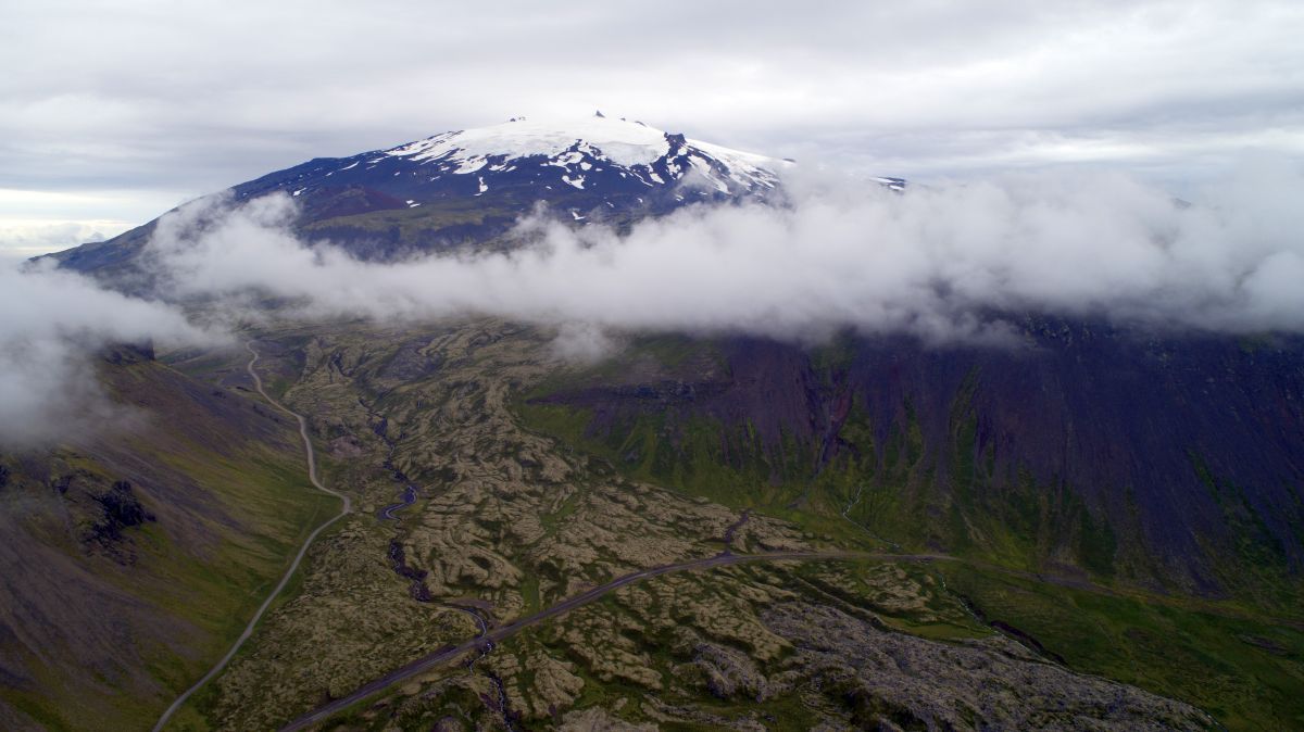 Miracolul din mijlocul oceanului » Am mers în locul unde vulcanii și bucuria de a trăi înving depresia și crizele financiare