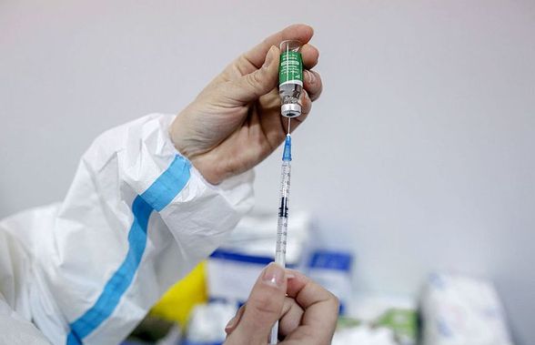 Percheziții și 13 persoane duse la audieri: clubul din România e suspectat că și-a vaccinat fictiv 10 fotbaliști!