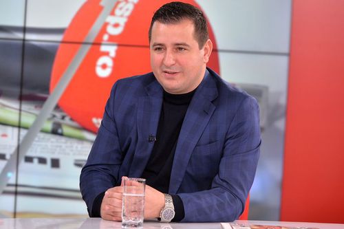 Ianis Zicu, 37 de ani