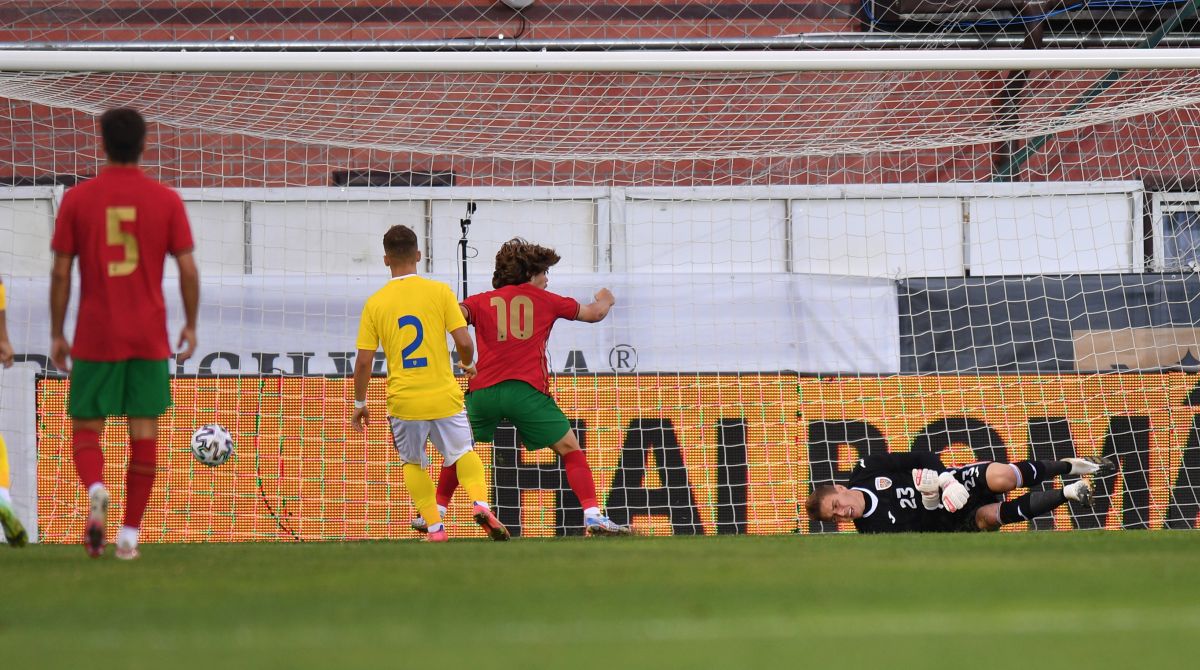 România U20 a câștigat primul meci din istorie, 2-1 cu Portugalia U20! Aici chiar putem fi campioni mondiali :)