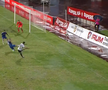Cel mai norocos gol din Liga 1!  A ratat preluarea, pasa, șutul, dar mingea a intrat în poartă printre picioarele goalkeeperului