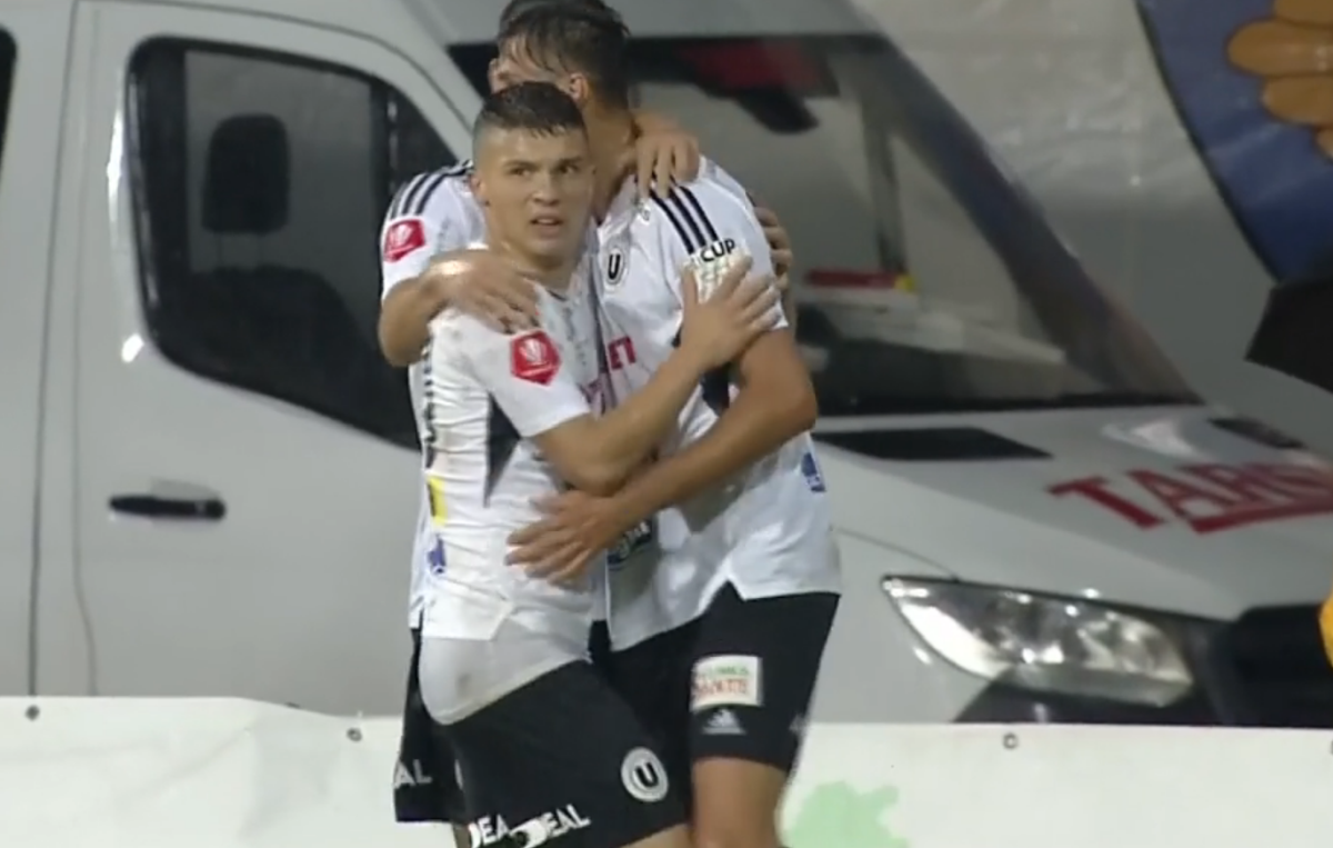 Cel mai norocos gol din Liga 1!  A ratat preluarea, pasa, șutul, dar mingea a intrat în poartă printre picioarele goalkeeperului