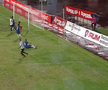 Cel mai norocos gol din Liga 1!  A ratat preluarea, pasa, șutul, dar mingea a intrat în poartă printre picioarele goalkeeperului