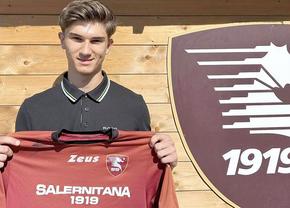 La 16 ani, românul Ștefan Ioniță a semnat cu Salernitana