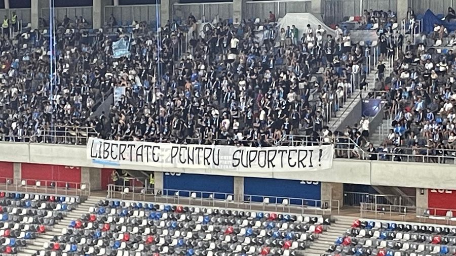 Peluza Nord, ironii la adresa CSU Craiova, CSA Steaua și un protest + Cu au afișat oltenii în Ghencea