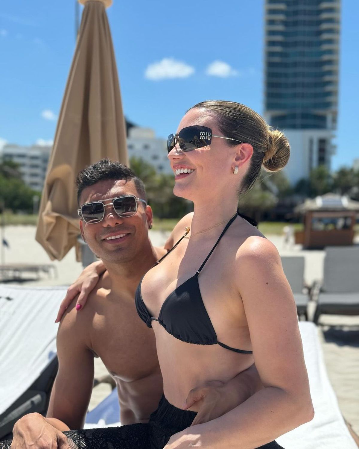 Vedeta de la Manchester United a spus „pas” petrecerii alături de colegi și a plecat în vacanță cu superba lui soție