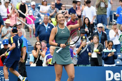 Qinwen Zheng (21 de ani, 7 WTA) a câștigat împotriva Donnei Vekic (28 de ani, 24 WTA), scor 7-6(2), 4-6, 6-2, în optimile de la US Open, iar meciul a intrat în istoria turneului american de Grand Slam/ foto Imago Images