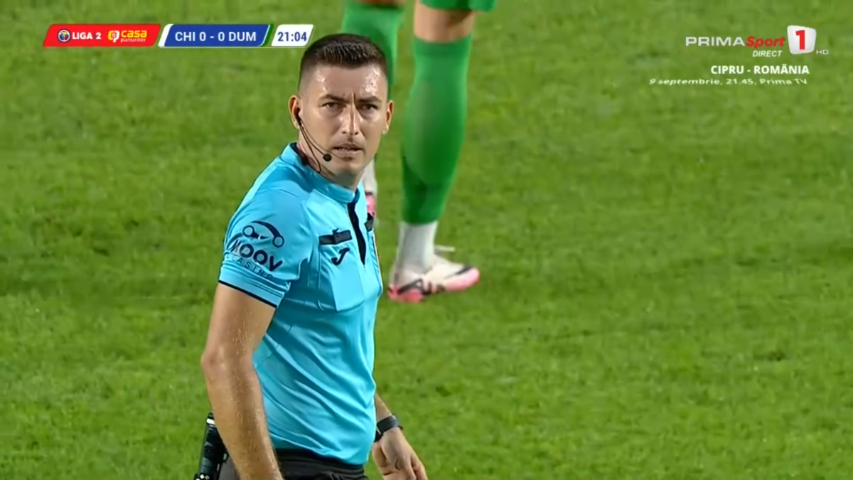 Momente de panică la meciul din Liga 2: i s-a făcut rău și a fost nevoie de intervenția ambulanței