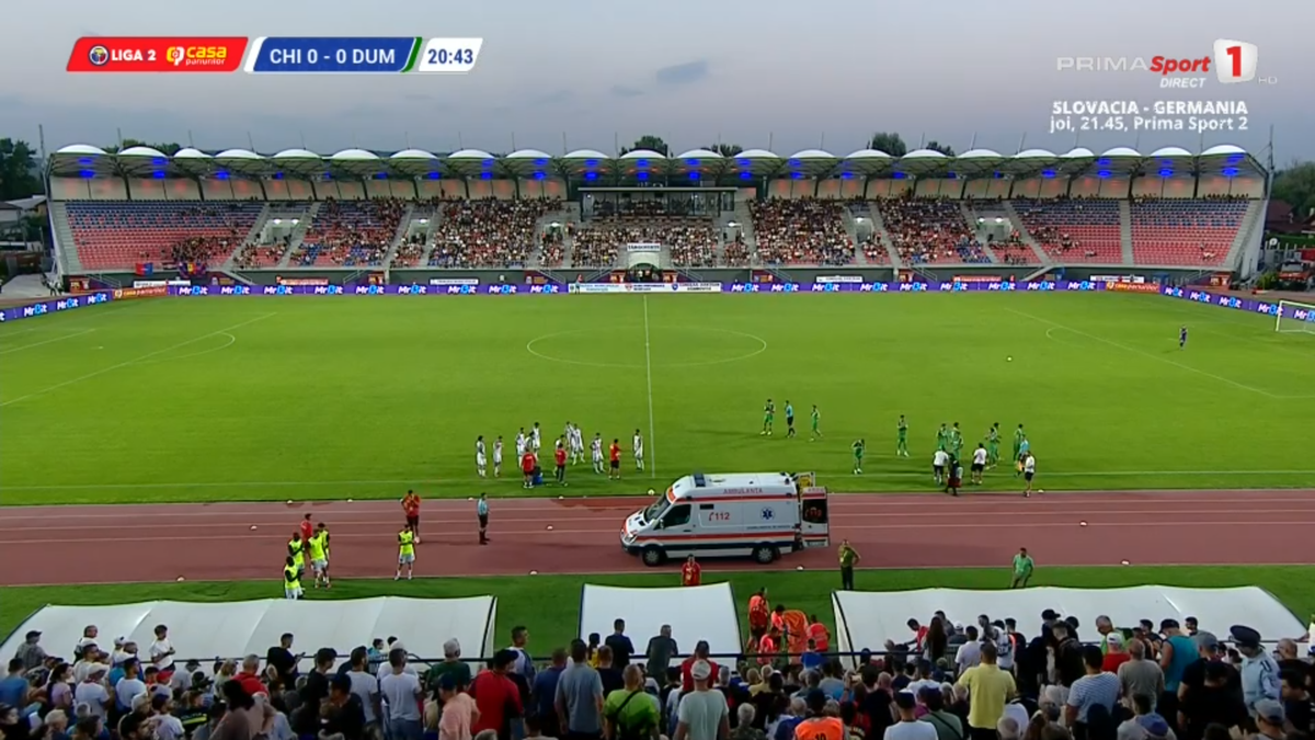 Momente de panică la meciul din Liga 2: i s-a făcut rău și a fost nevoie de intervenția ambulanței