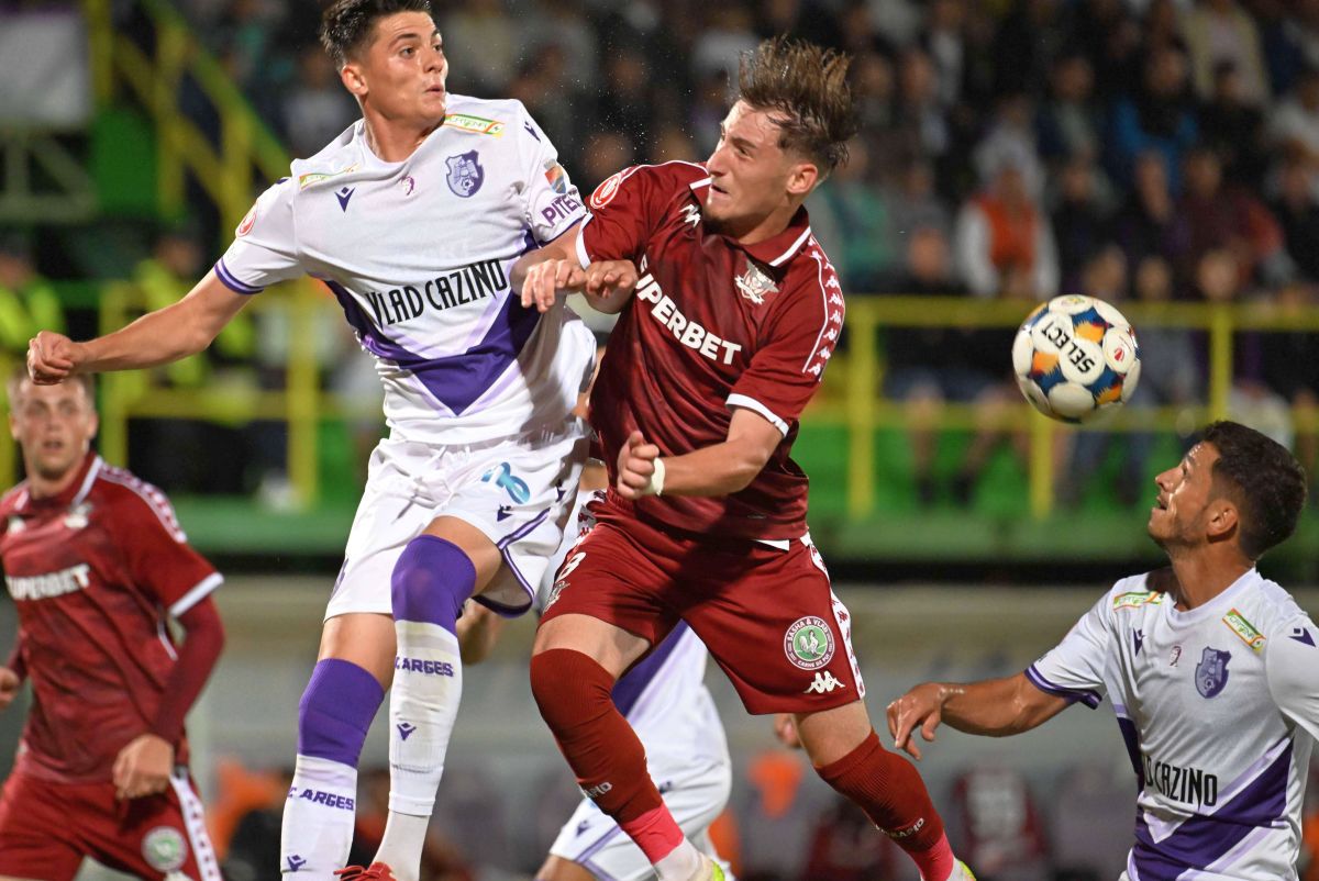 Surpriza lui Pancu din cantonamentul României U21: cine e fotbalistul pe val la echipa de club, școlit la Benfica și pescar în timpul liber