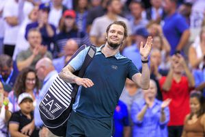 Spulberat în optimi la US Open, showman-ul Bublik și-a îmbrățișat adversarul: „Nu sunt așa slab, ești tu cel mai bun din istorie!”