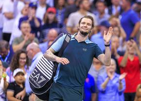 Spulberat în optimi la US Open, showman-ul Bublik și-a îmbrățișat adversarul: „Nu sunt așa slab, ești tu cel mai bun din istorie!”