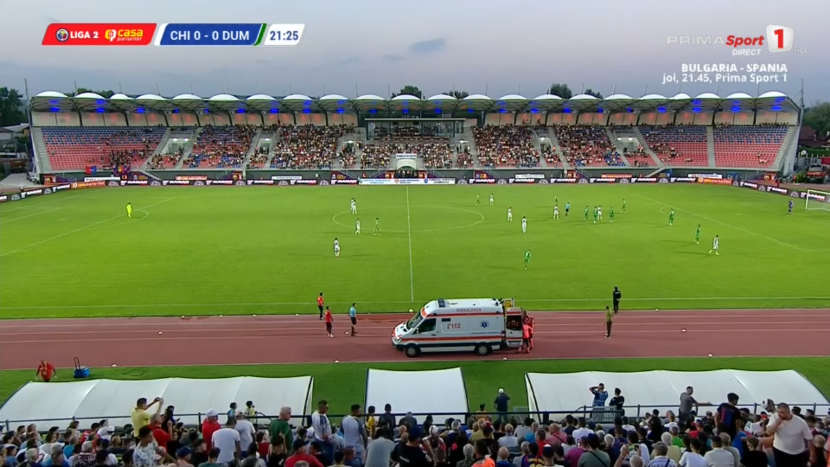 Momente de panică la meciul din Liga 2: i s-a făcut rău și a fost nevoie de intervenția ambulanței
