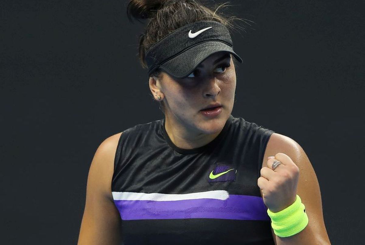 CHINA OPEN // FOTO+VIDEO Bianca Andreescu revine de la 1-4 cu Elise Mertens în setul doi și se califică în „optimi”!