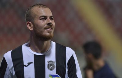 Surpriză în cazul lui Denis Alibec! Dat ca transferat în Arabia Saudită, atacantul a plecat în Turcia să semneze contractul cu noua echipă