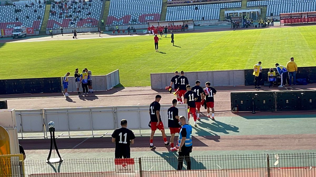 Momente emoționante la Dinamo - UTA » „Câinii” l-au comemorat pe Cătălin Hîldan