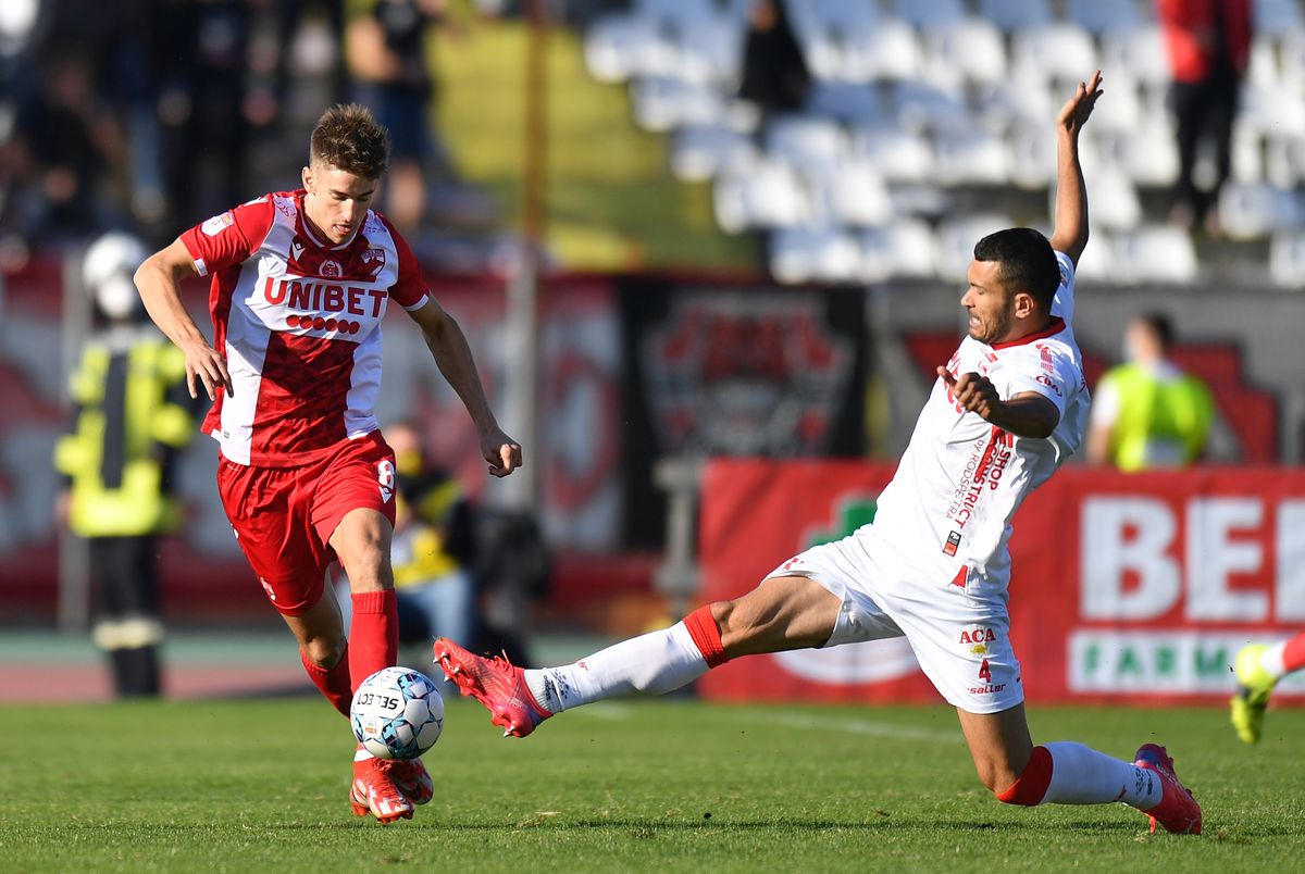 Ce s-a întâmplat imediat după finalul meciului Dinamo - UTA 2-2 + Gestul lui Torje față de Moldoveanu