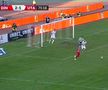 FOTO Dinamo - UTA, ratare incredibilă Moldoveanu & Sorescu