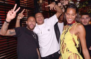 Ce conflict!? Mbappe și Neymar, distracție umăr la umăr la petrecerea unui fotomodel » Ce alte mari staruri au fost prezente