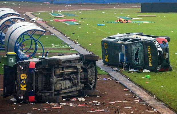 Fost jucător în Liga 1, pe teren la tragedia din Indonezia: „Fanii au vrut să vină după noi la vestiare. Din ce știu, sunt 200 de morți”